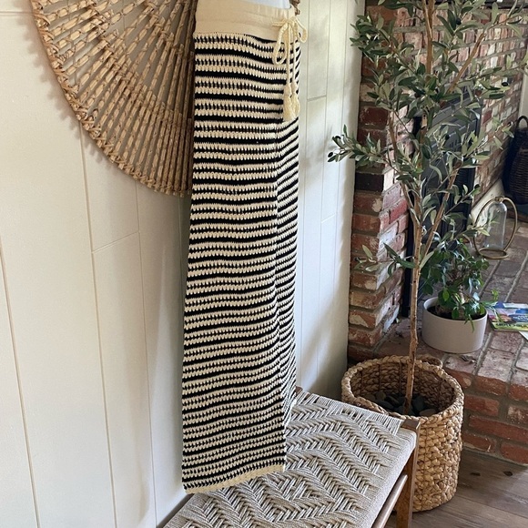 VERONICA BEARD Arzoo Cropped Crochet Cotton Knit Off White & Black Pants Medium - Picture 4 of 10